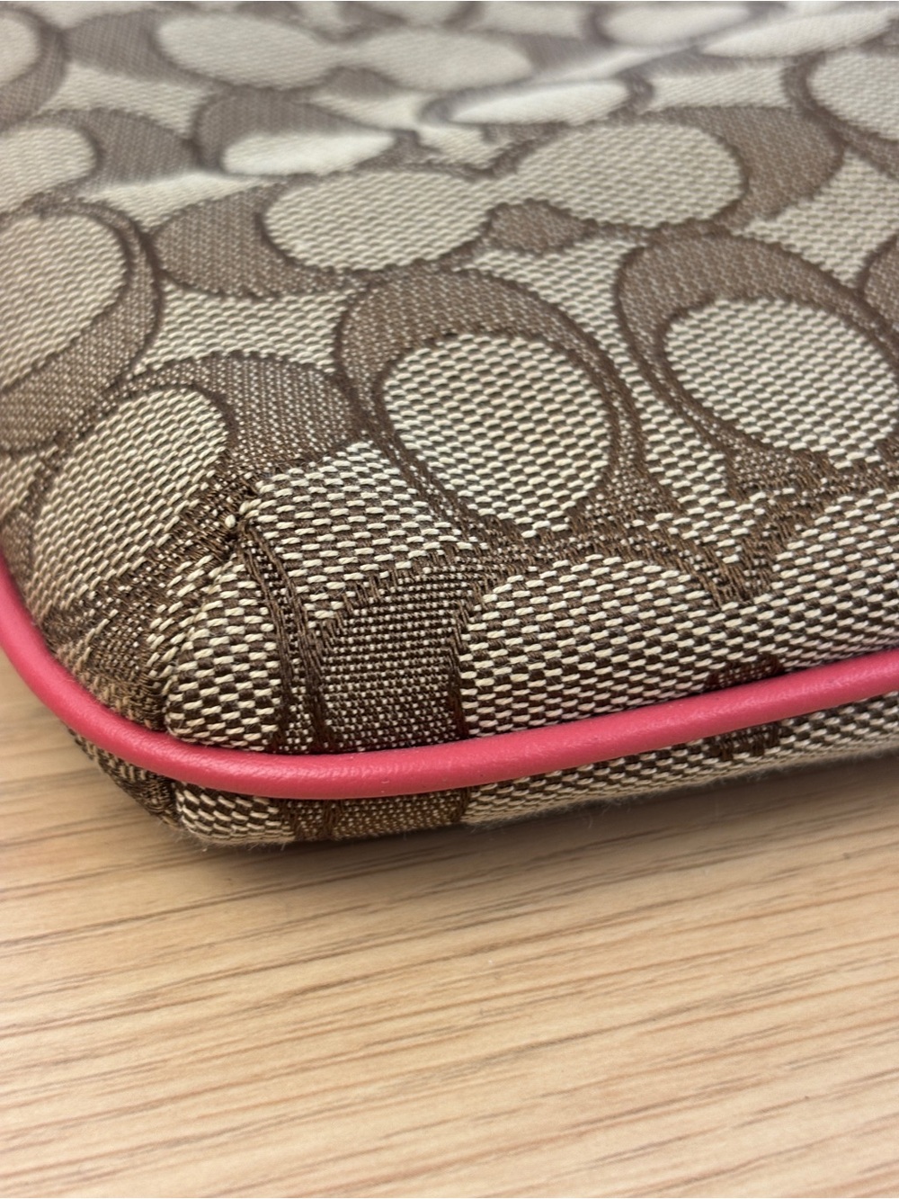 Coach Signature North/South Swing pack Crossbody Bag Outline Coral Pink LIKE NEW - Picture 12 of 13